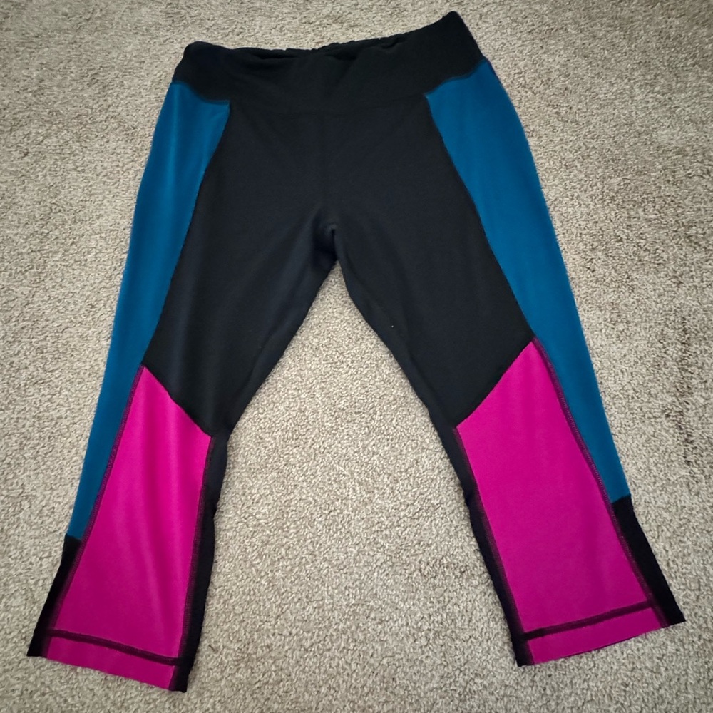ZELOS Cropped Leggings in Size XL